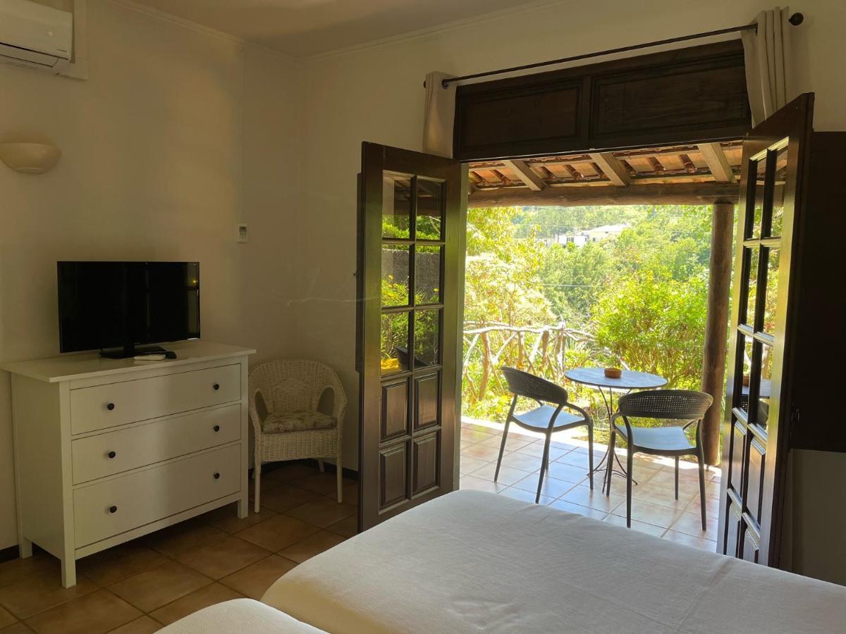 Casas De Campo Do Pomar B&B - Self Check-In Сантана Экстерьер фото