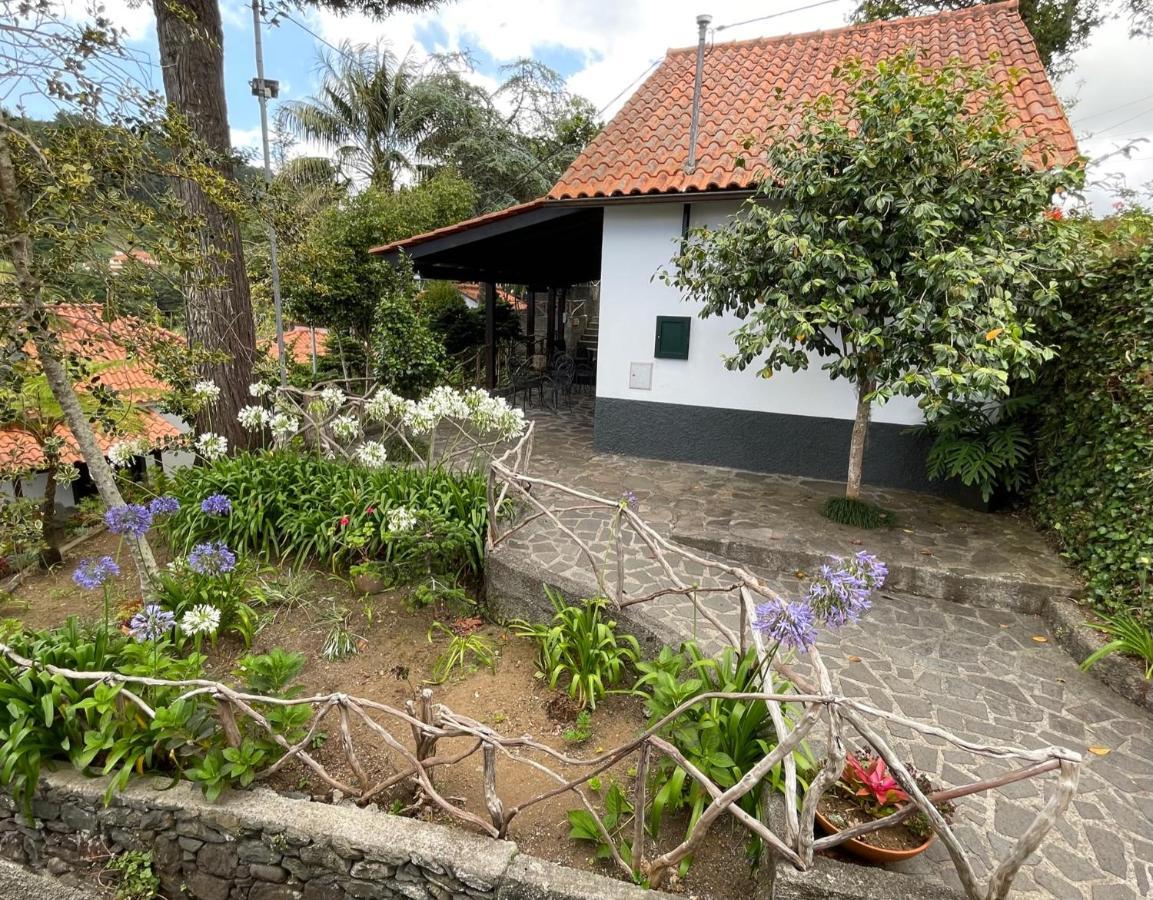 Casas De Campo Do Pomar B&B - Self Check-In Сантана Экстерьер фото